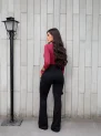 calça flare preta