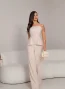 conjunto feminino de alfaiataria pantalona e blusa bege