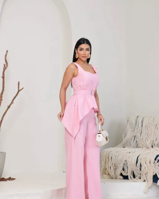 conjunto feminino de alfaiataria pantalona e blusa rosa
